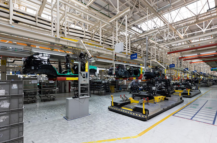 photo-1559757175-0eb30cd8c063 1